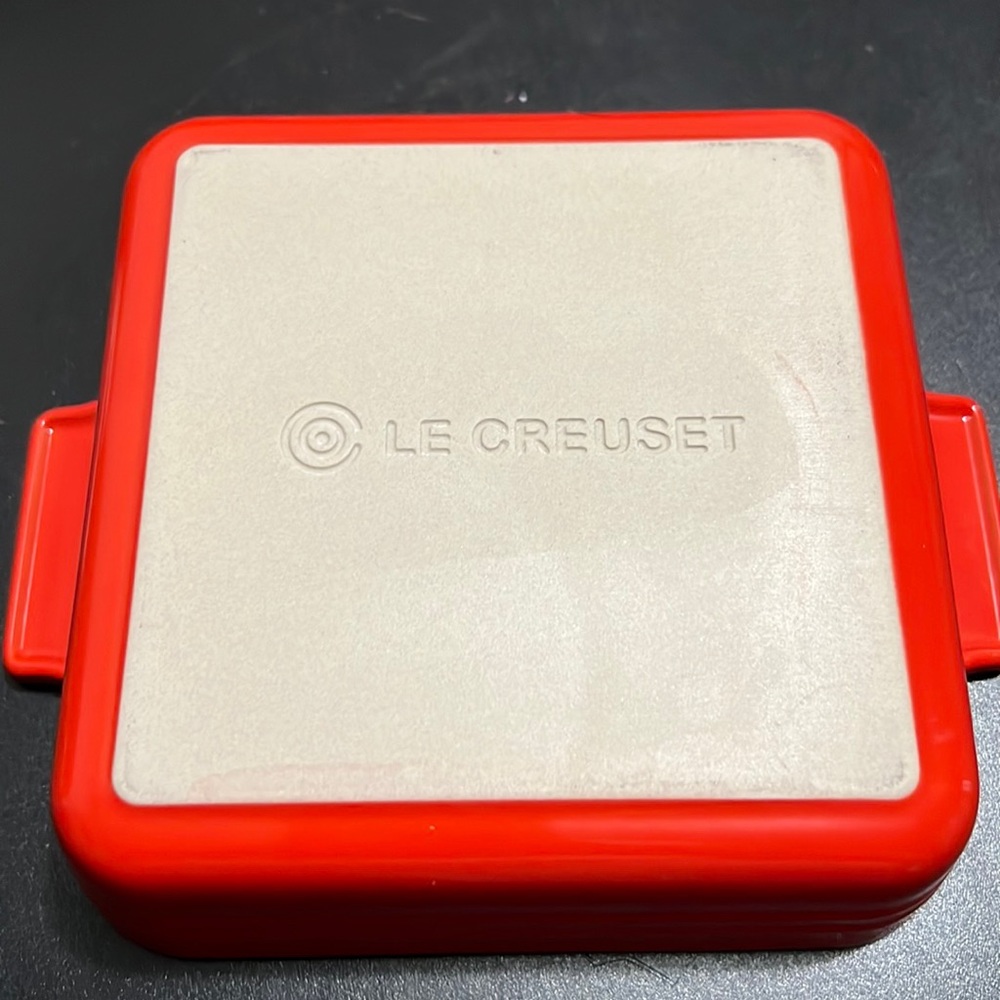 Square baking dish